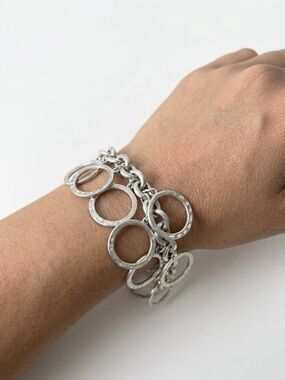 Brushed Metal Silver Toned Bracelet Dangle Hammered O Rings Chain